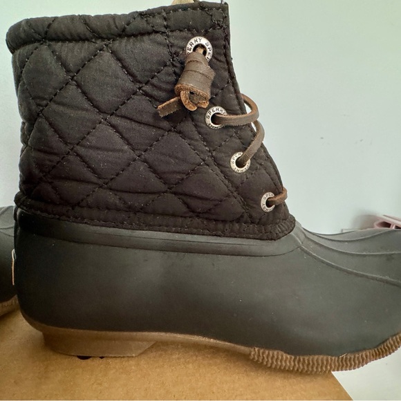 Sperry Saltwater Quilted Rain Boot - Picture 8 of 10